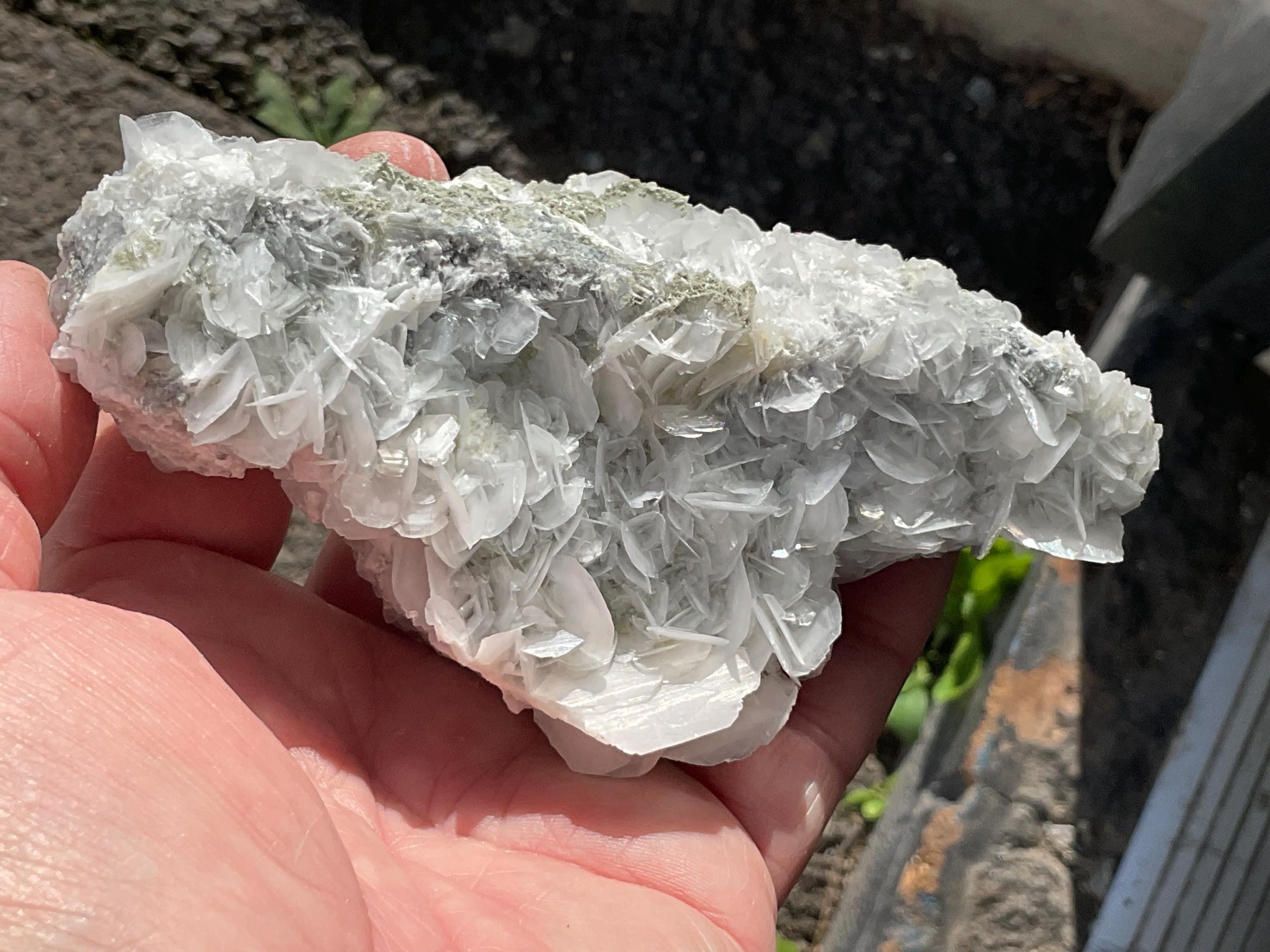 288g Highly UV Reactive “Angel Wing” Calcite Specimen 2C from Hunan, China