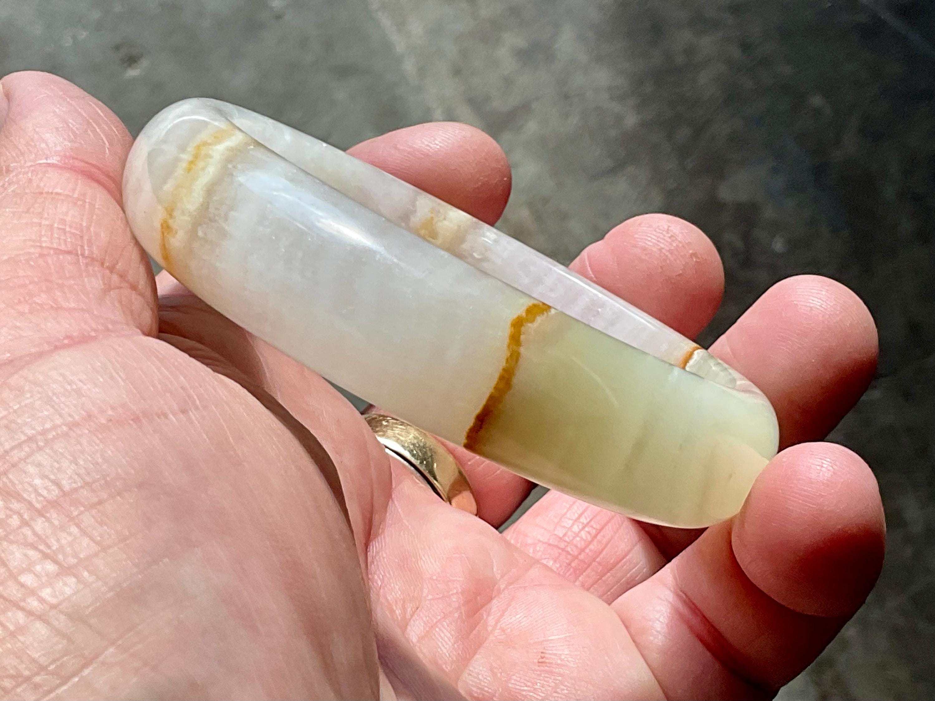 66g Green Banded Onyx Solid Bangle 4B