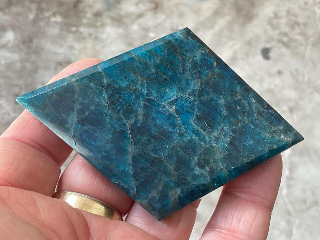 94g Blue Apatite Polished Diamond 4B