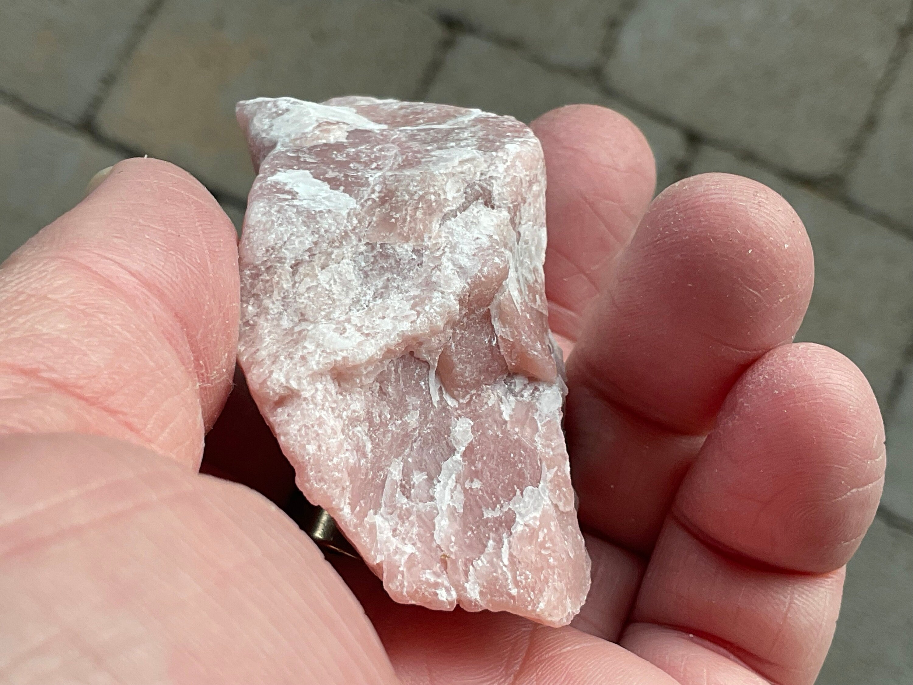 83g Mexican Pink Opal Rough 4A