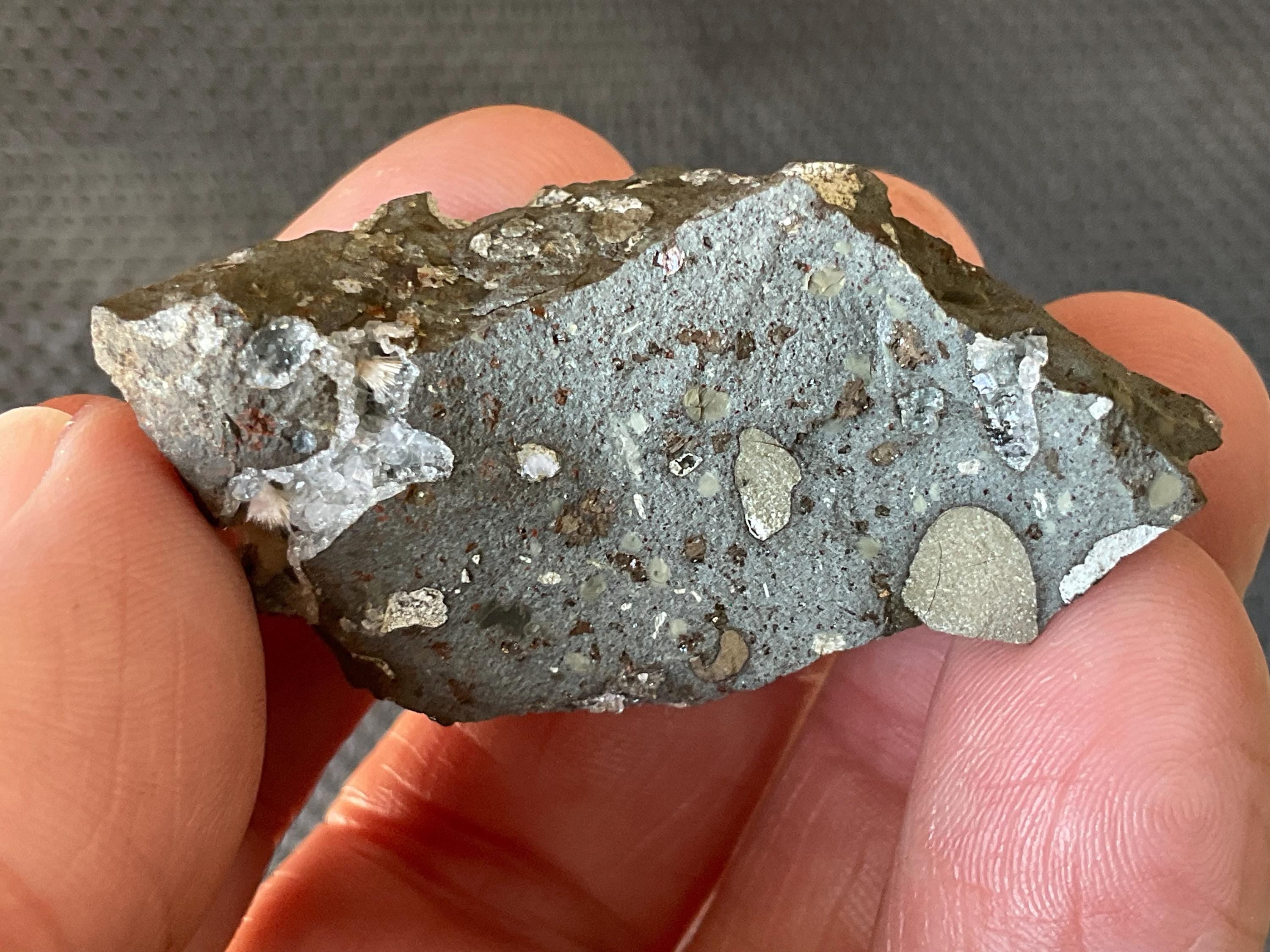 22g Analcime with Natrolite (Pink Seed) Specimen