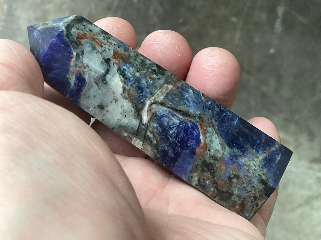 102g Sodalite with Sunstone Generator 4A
