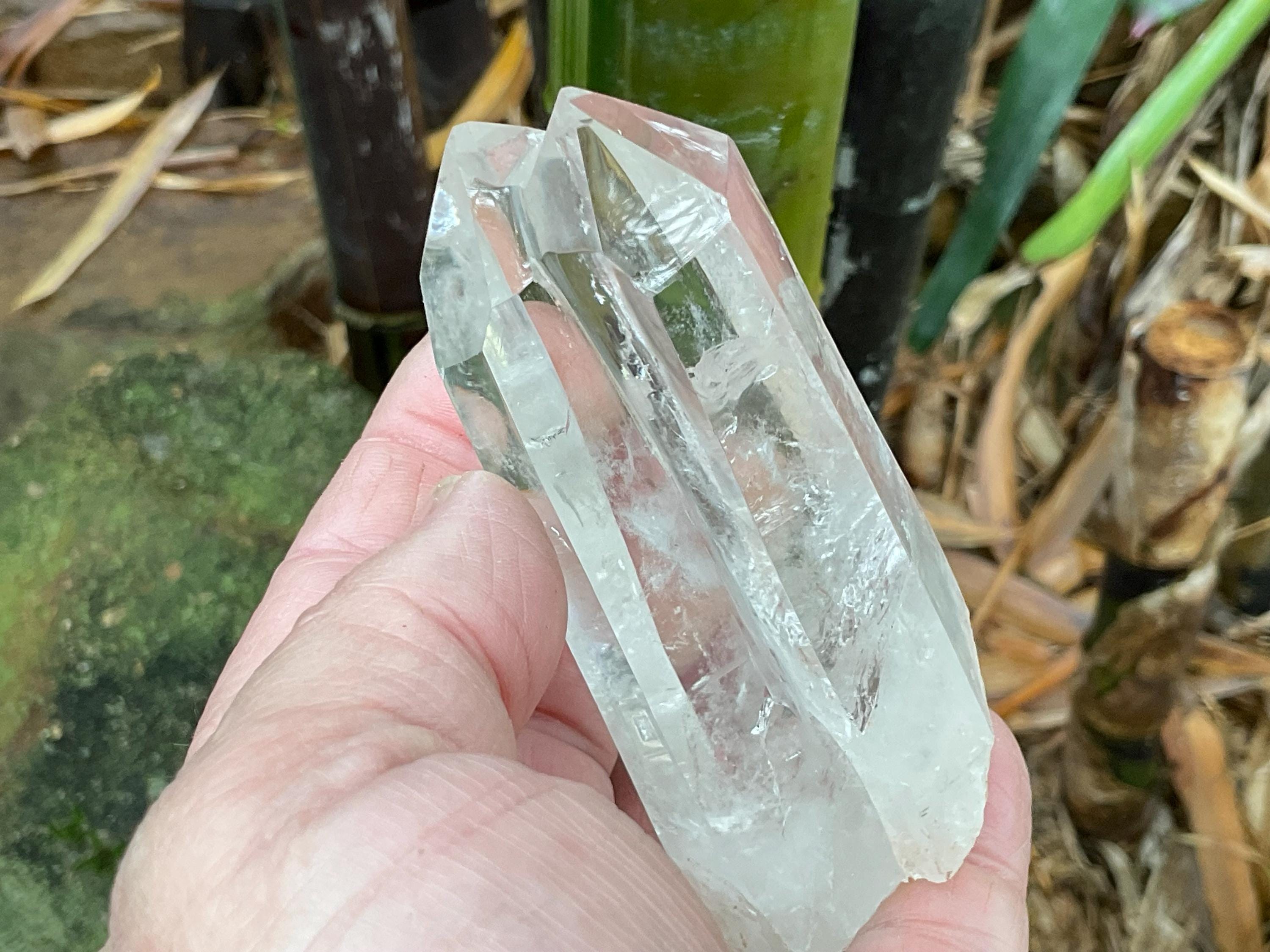 216g “Water Clear” Quartz Generator with custom stand B