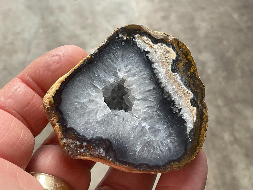 96g UV Reactive Polished Agate Half 5C