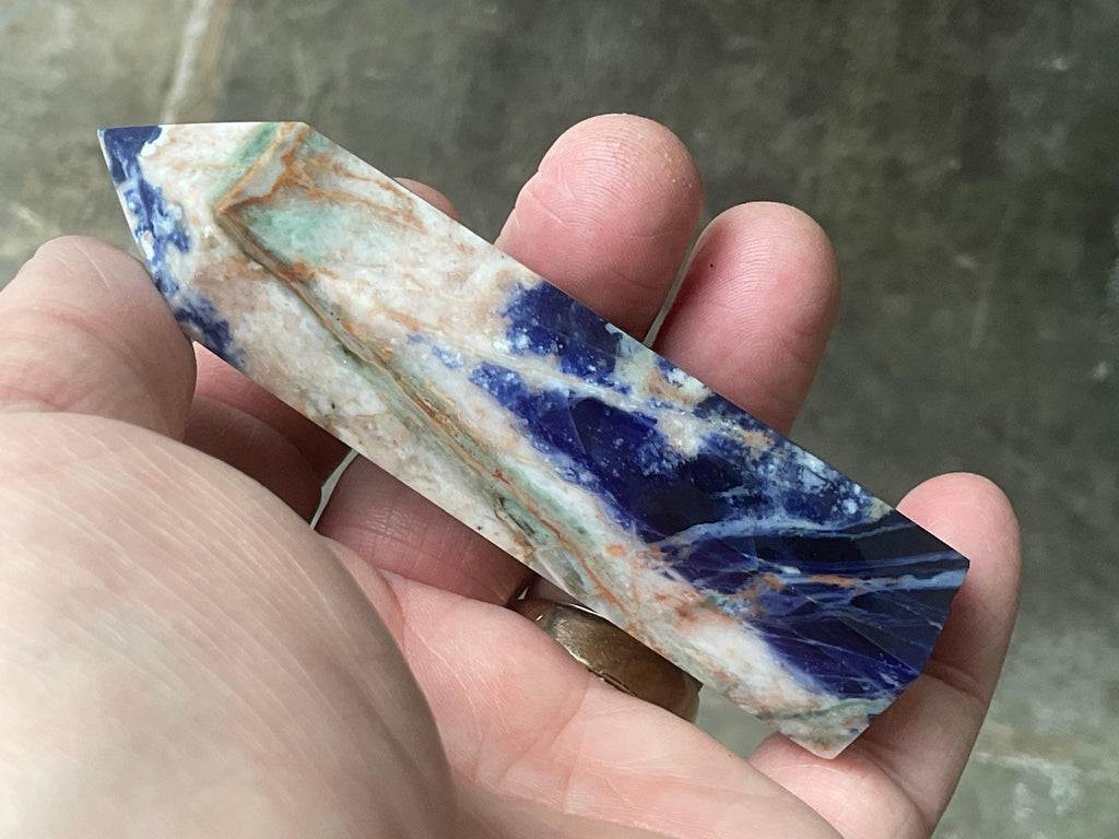 98g Sodalite with Sunstone Generator 3A