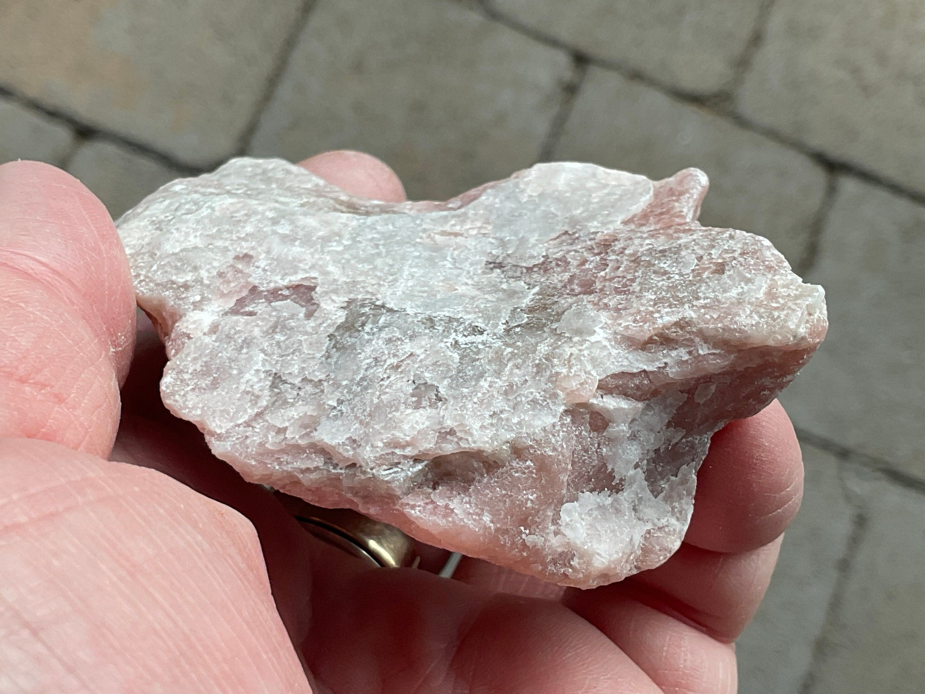 133g Mexican Pink Opal Rough 6A
