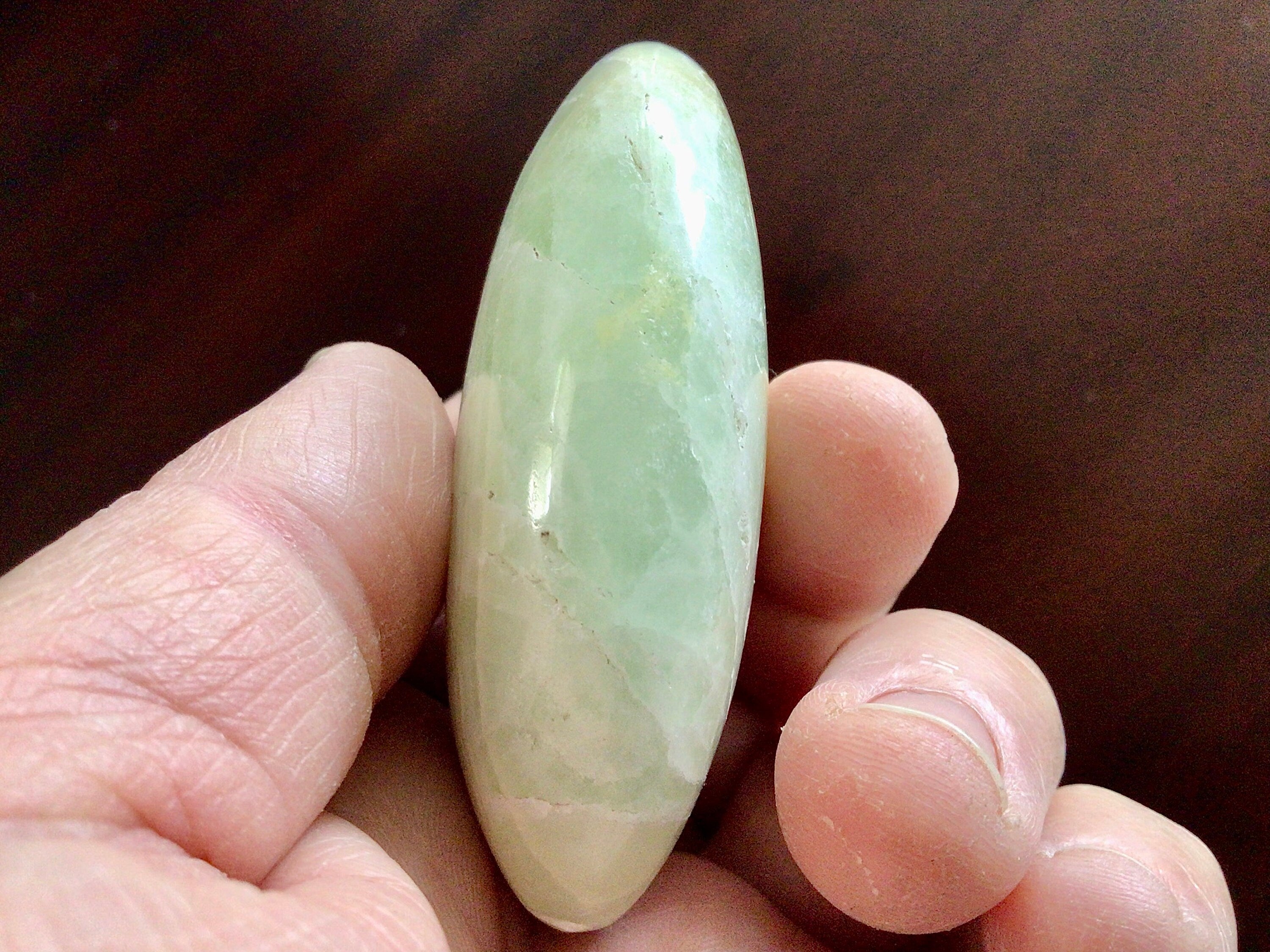 108g Pistachio Calcite Palmstone 3D