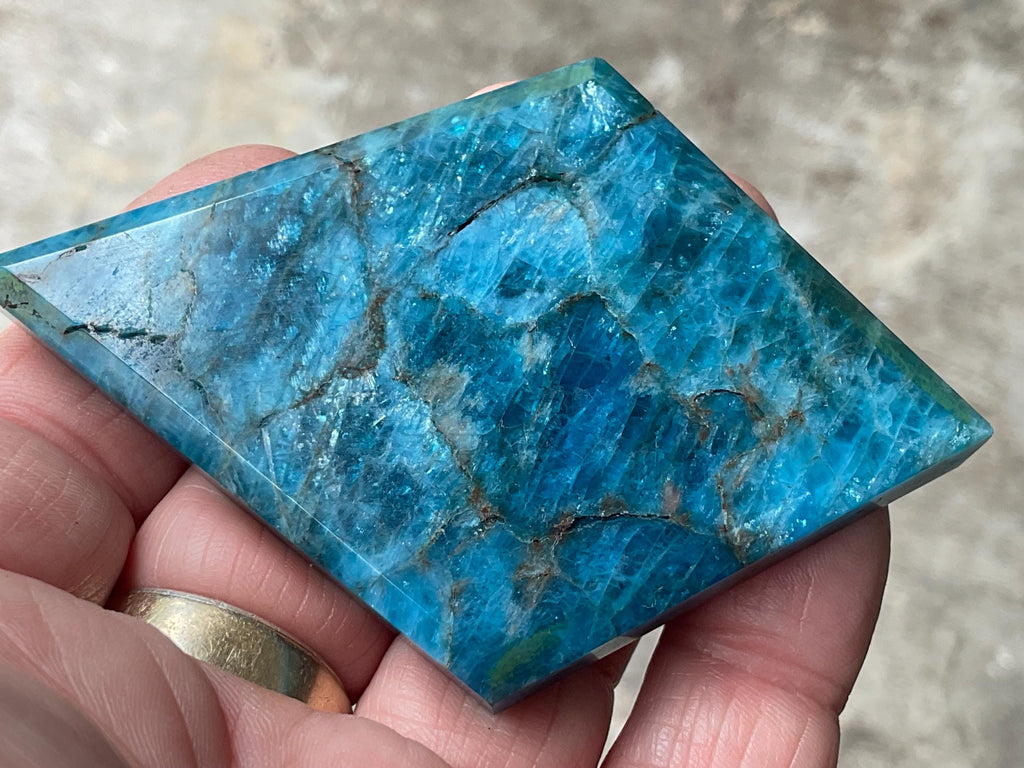 82g Blue Apatite Polished Diamond 2C