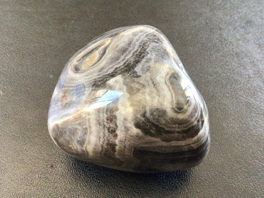 133g Large Crazy Lace Agate Palmstone 2B