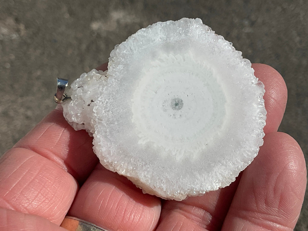 26g Solar Quartz Pendant 5A