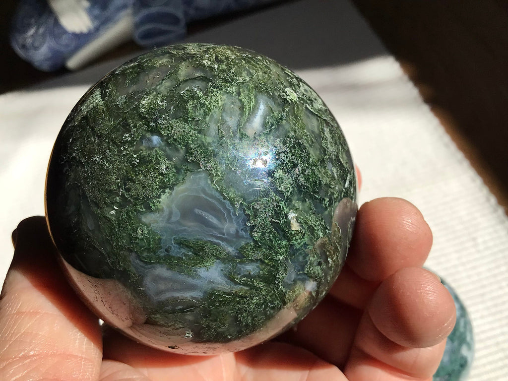 384g Moss Agate Sphere 3A (6.7cm)