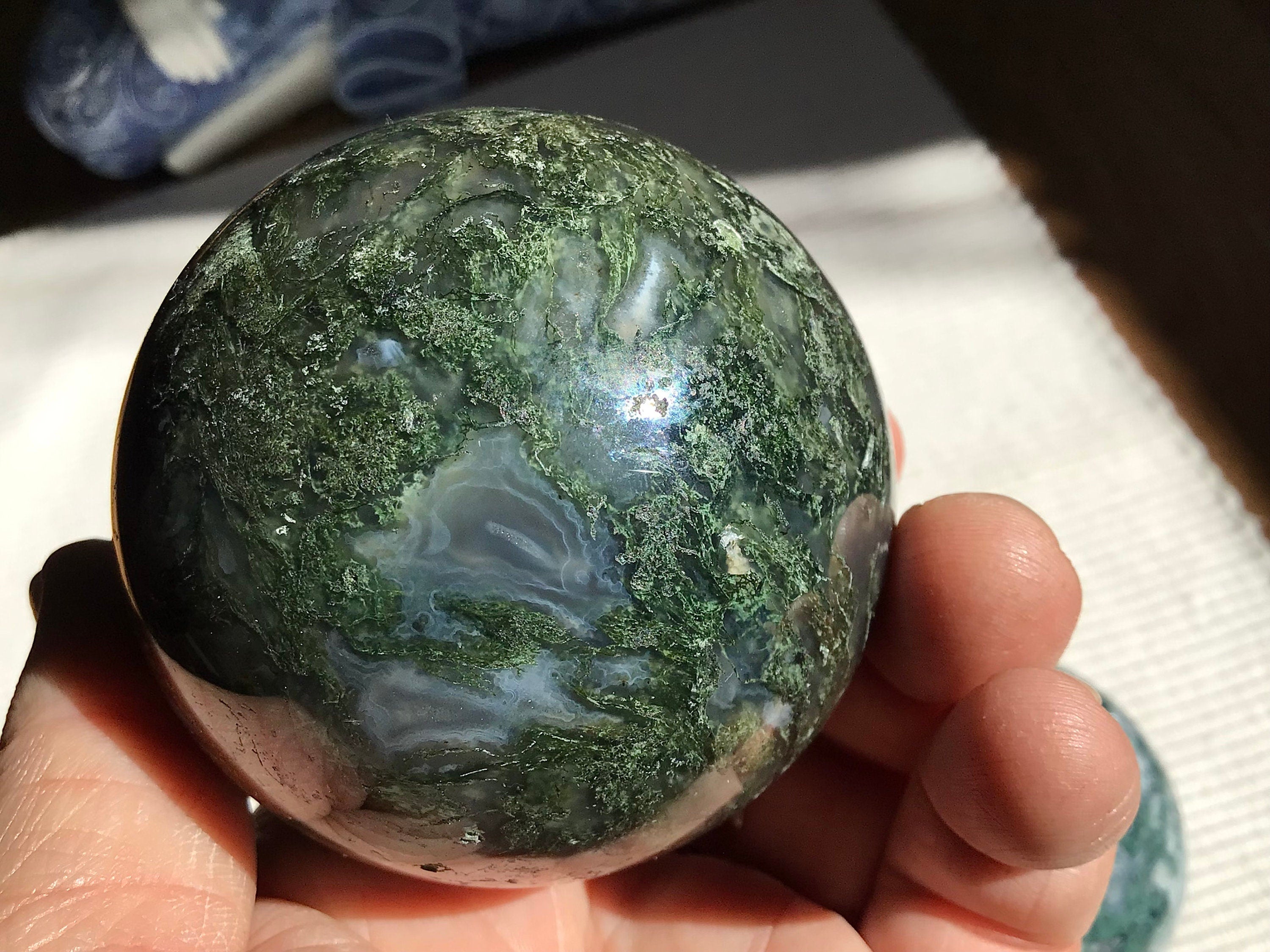 384g Moss Agate Sphere 3A (6.7cm)