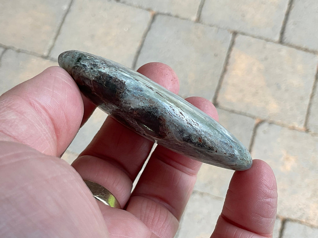 86g Blue/Green Kyanite Palmstone 4A