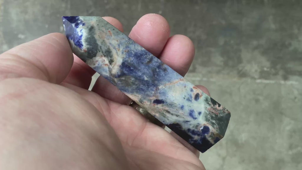 100g Sodalite with Sunstone Generator 3B