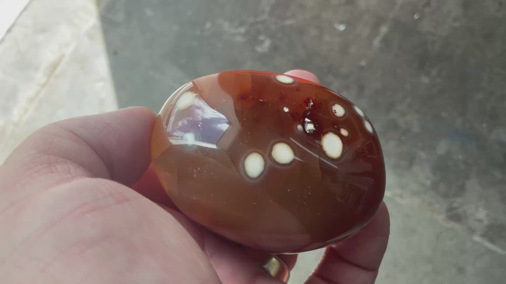 194g Canelian Orca Agate Palmstone 8A
