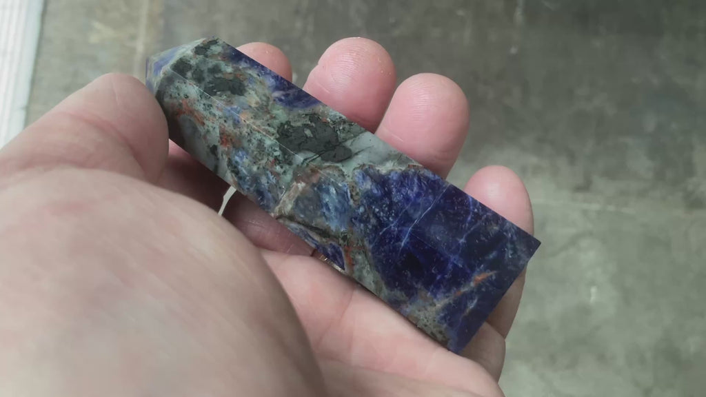 102g Sodalite with Sunstone Generator 4A