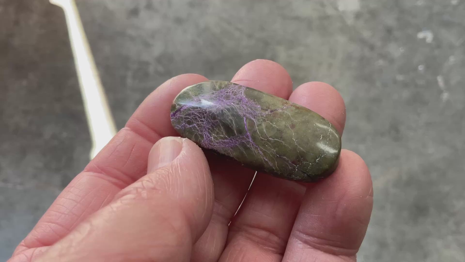 14g Atlantisite Small Palmstone 1A